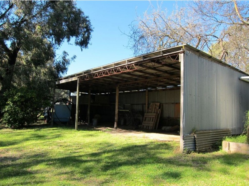 90 Olsen Road, Nar Nar Goon North VIC 3812