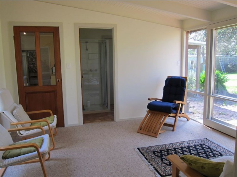 90 Olsen Road, Nar Nar Goon North VIC 3812