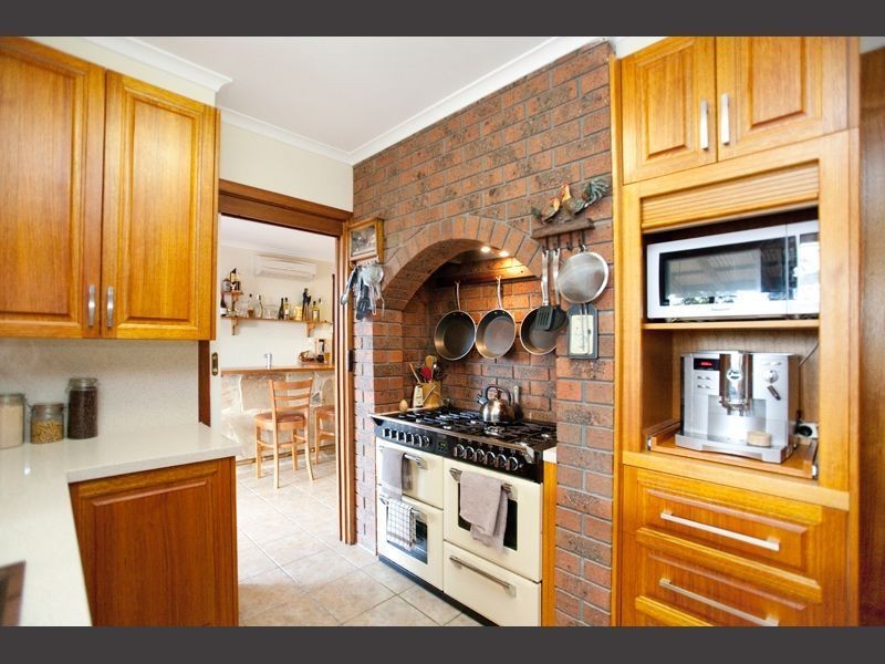 33 Walnut Road, Trafalgar South VIC 3824