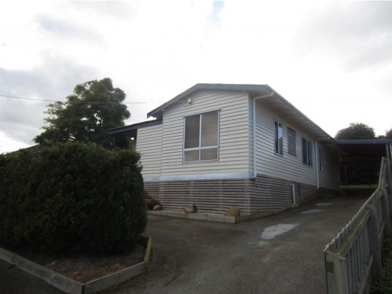 8 Dunn Street, Warragul VIC 3820