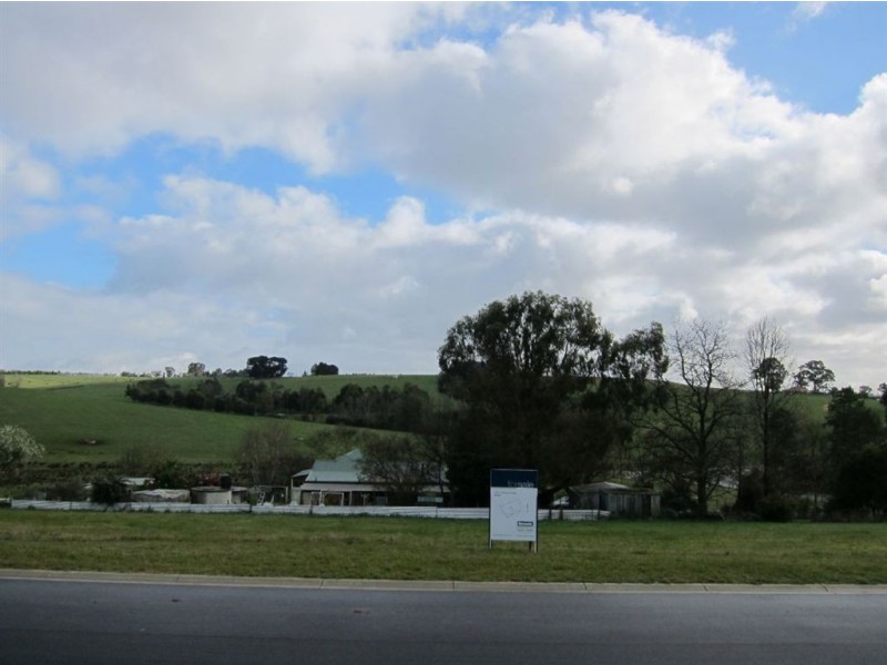 13 Hillview Close, Nilma VIC 3821