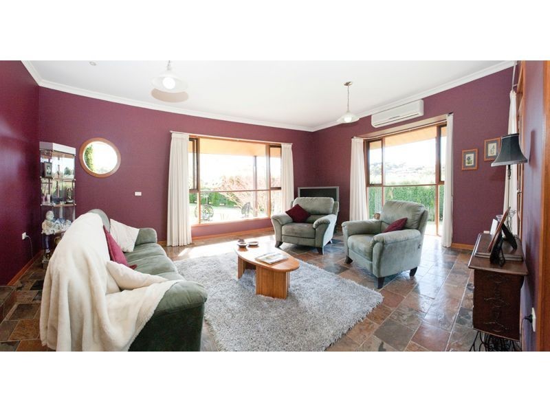 6 Kookaburra Court, Warragul VIC 3820
