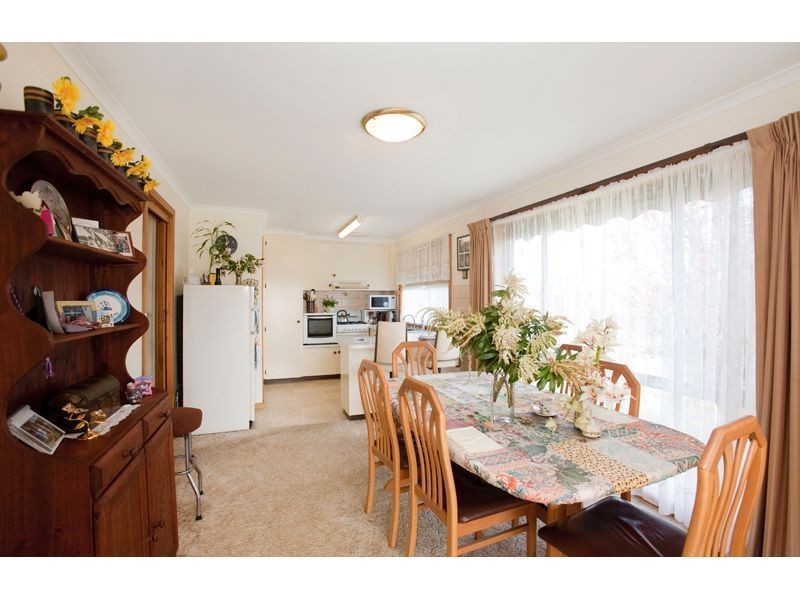 1/4 Somerset Drive, Warragul VIC 3820