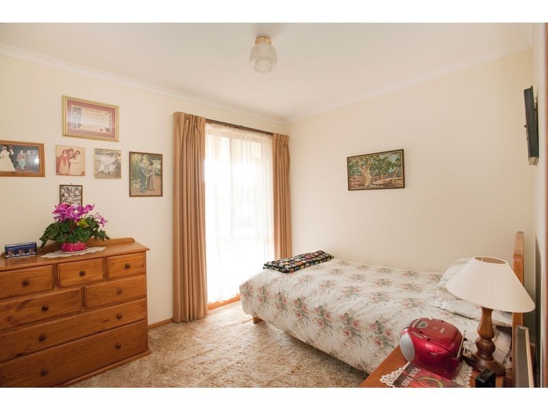 1/4 Somerset Drive, Warragul VIC 3820