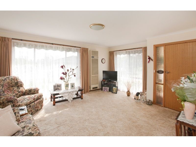 1/4 Somerset Drive, Warragul VIC 3820