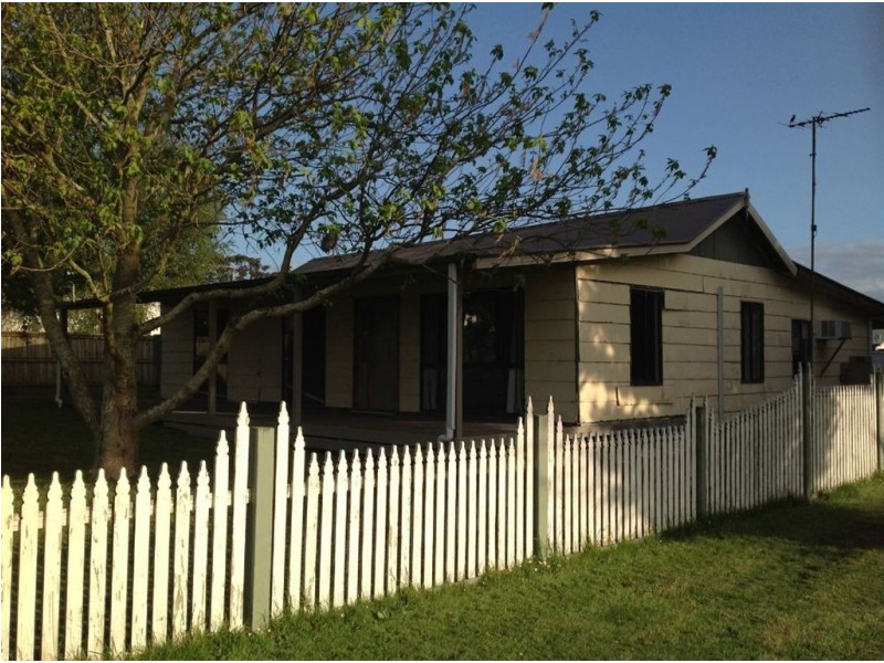 2 Lewis Street, Darnum VIC 3822