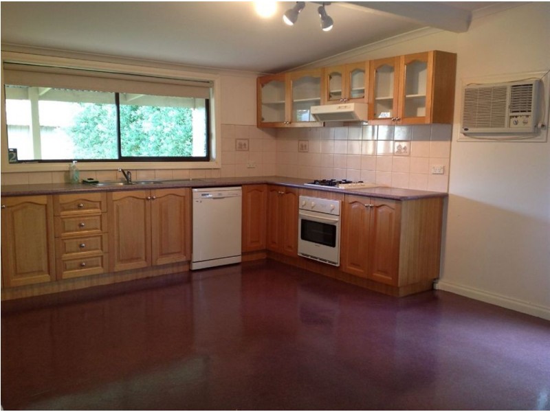 2 Lewis Street, Darnum VIC 3822