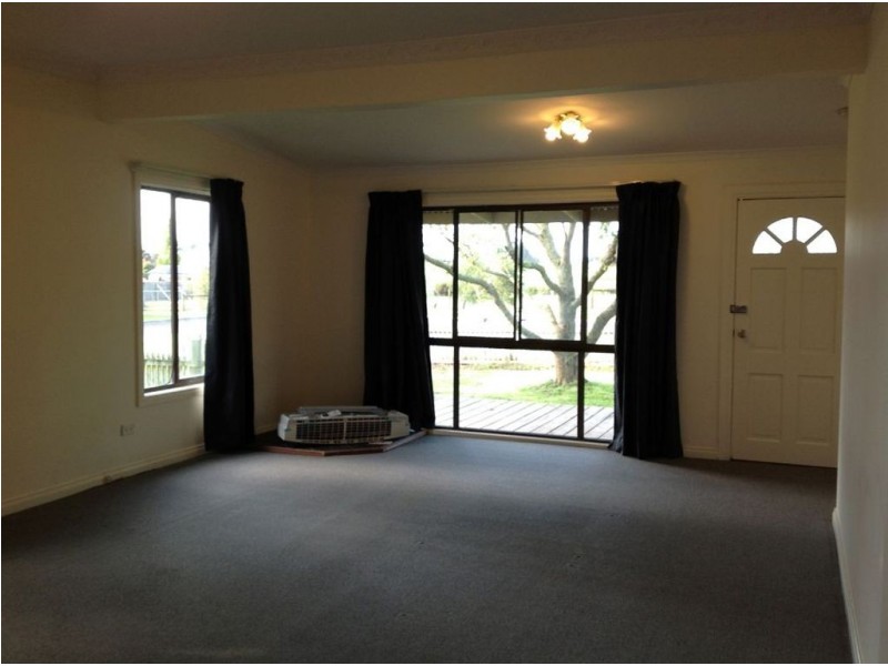 2 Lewis Street, Darnum VIC 3822