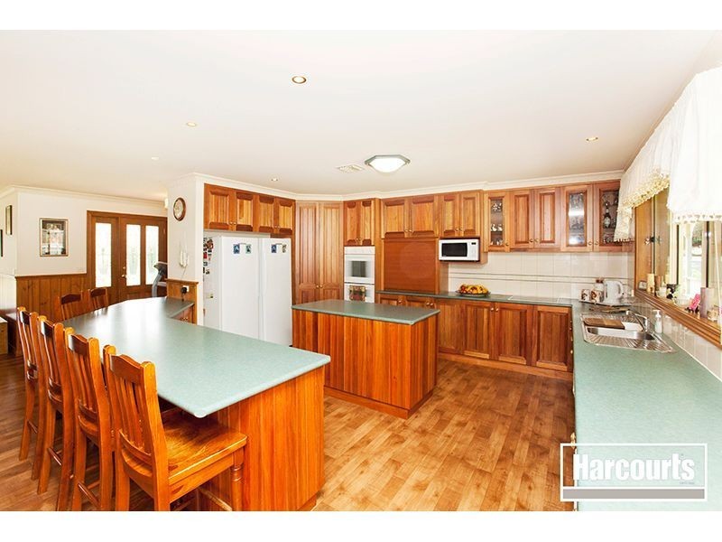 25 Hamiltons Road, Warragul South VIC 3821