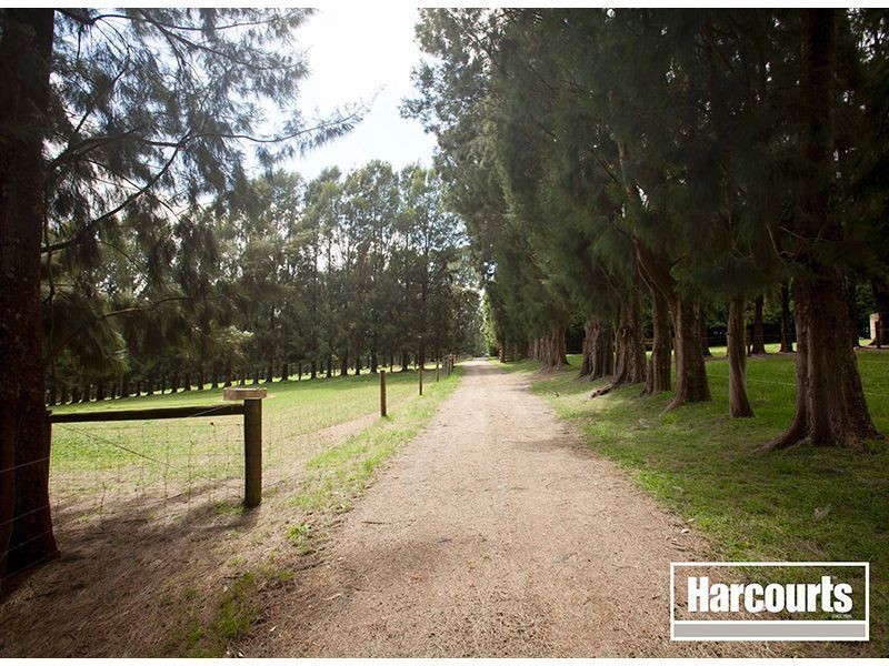 25 Hamiltons Road, Warragul South VIC 3821