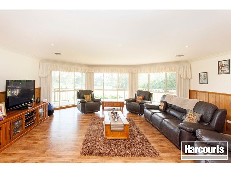 25 Hamiltons Road, Warragul South VIC 3821