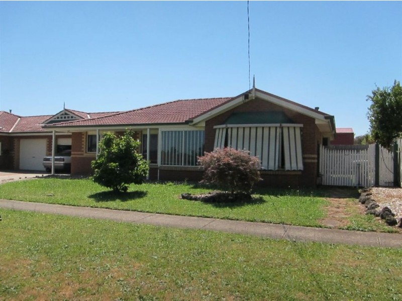 16 B Moe Street, Drouin VIC 3818
