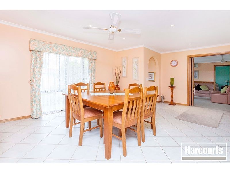 1 Camelot Court, Warragul VIC 3820