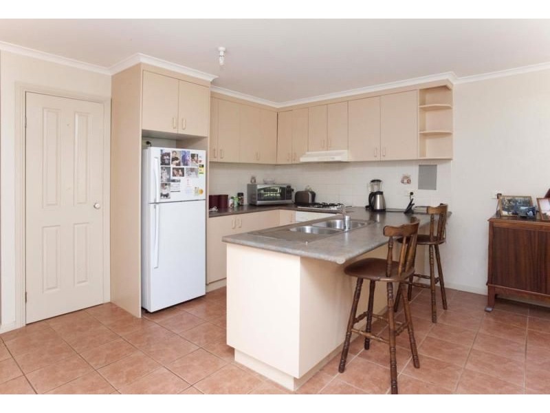 2/19 Janette Close, Warragul VIC 3820