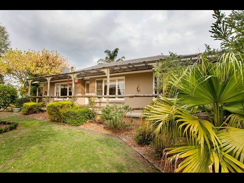 85 McGraths Track, Hernes Oak VIC 3825