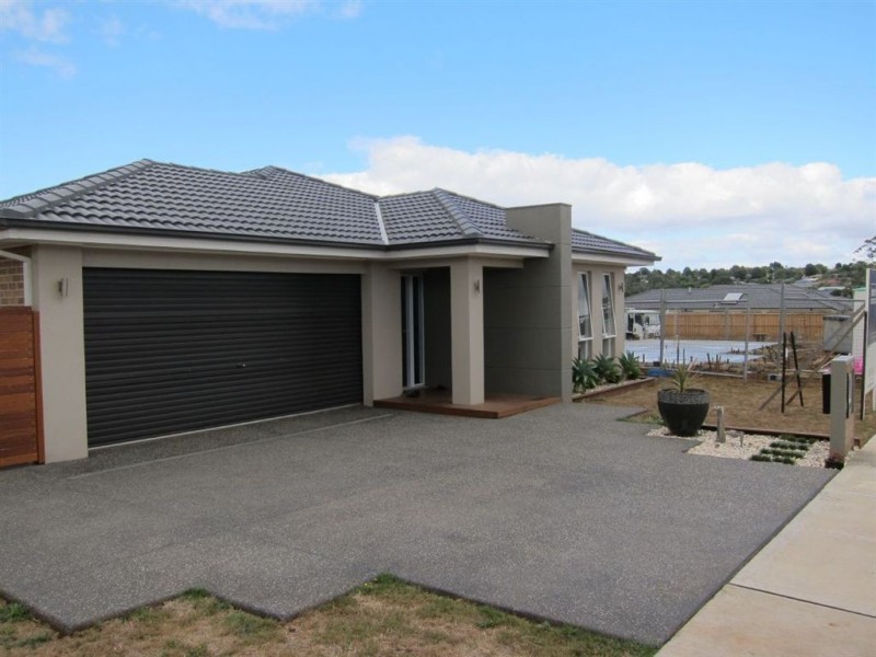 163 Twin Ranges Drive, Warragul VIC 3820