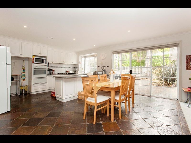18 Mitchell Court, Warragul VIC 3820