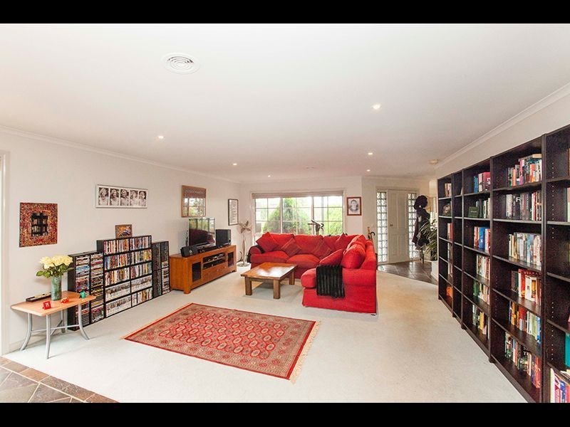 18 Mitchell Court, Warragul VIC 3820