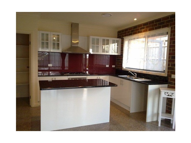 1 Windsor Avenue, Warragul VIC 3820