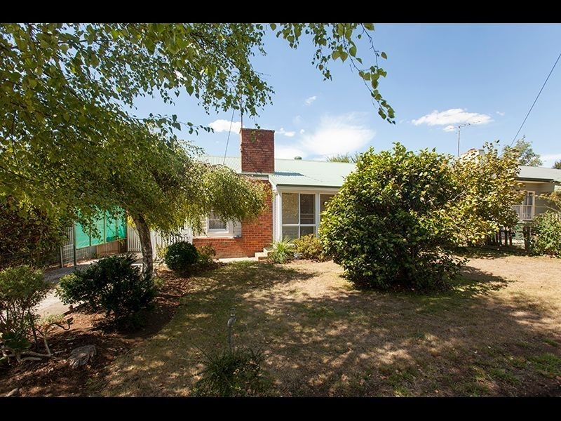 18 Centre Avenue, Warragul VIC 3820