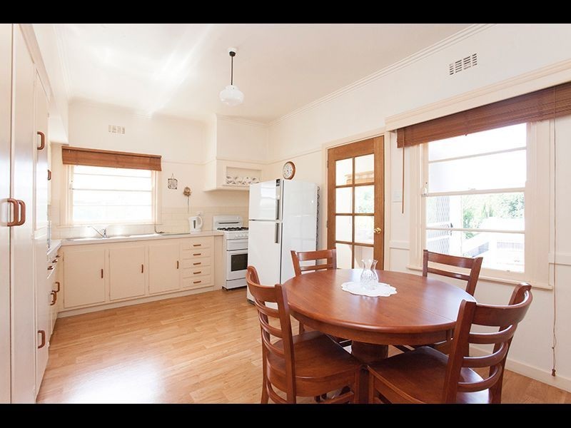 18 Centre Avenue, Warragul VIC 3820