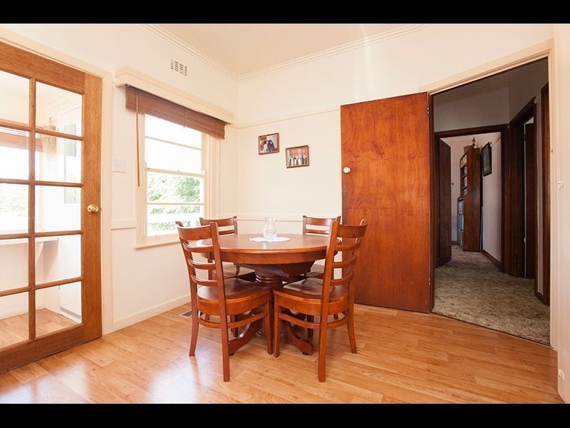 18 Centre Avenue, Warragul VIC 3820