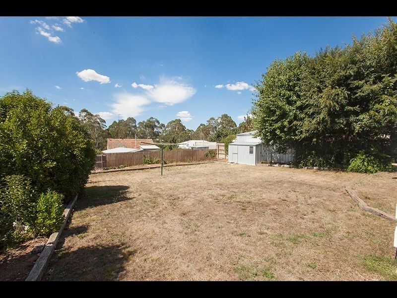 18 Centre Avenue, Warragul VIC 3820