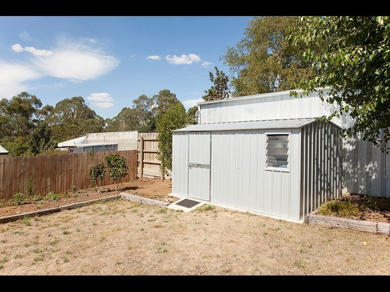 18 Centre Avenue, Warragul VIC 3820
