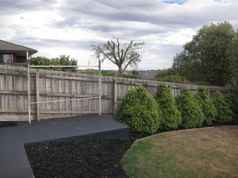 17 Willow Crescent, Warragul VIC 3820