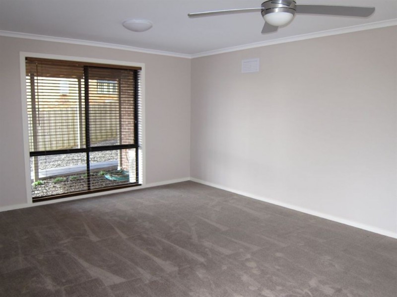 17 Willow Crescent, Warragul VIC 3820