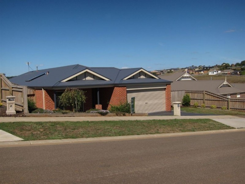 12 Skipton Street, Drouin VIC 3818