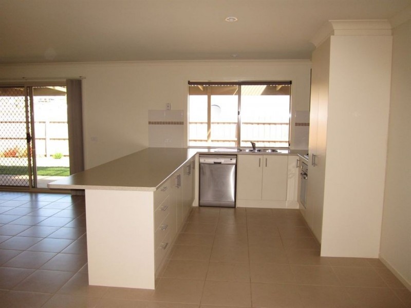 12 Skipton Street, Drouin VIC 3818