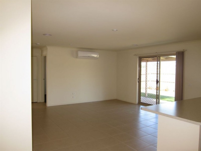 12 Skipton Street, Drouin VIC 3818