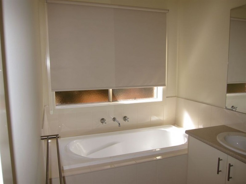 12 Skipton Street, Drouin VIC 3818