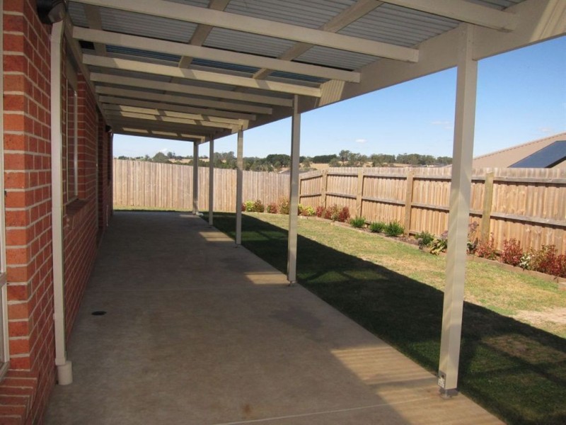 12 Skipton Street, Drouin VIC 3818