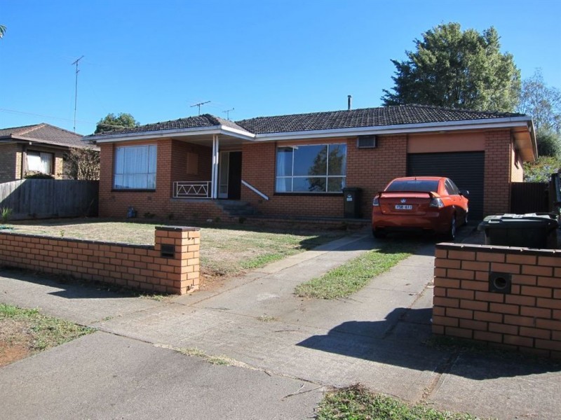 15 Rangeview Street, Warragul VIC 3820