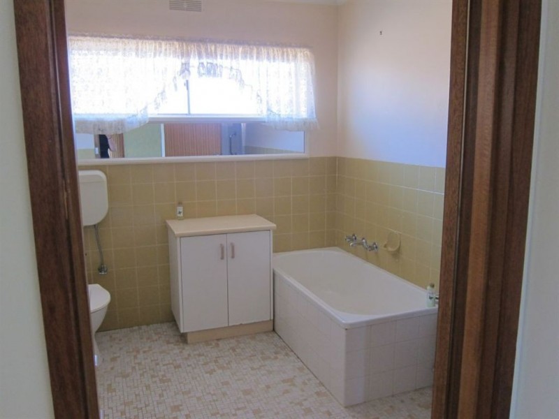 15 Rangeview Street, Warragul VIC 3820