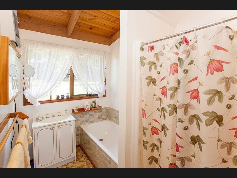 17 Olsson Road, Neerim North VIC 3832