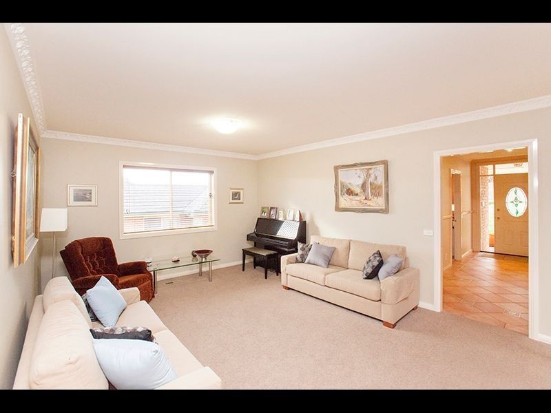 25 Willow Crescent, Warragul VIC 3820