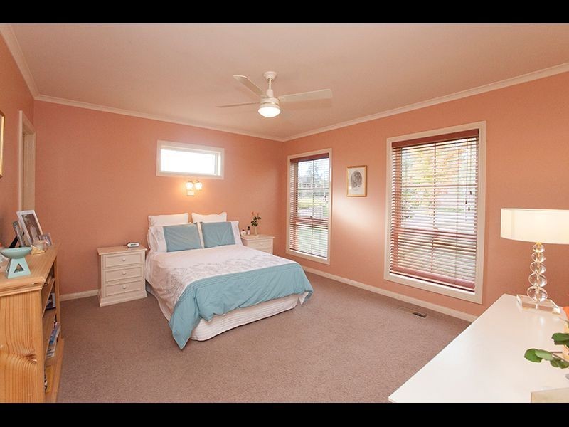 25 Willow Crescent, Warragul VIC 3820