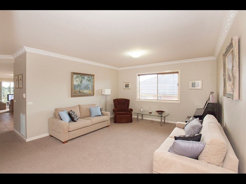 25 Willow Crescent, Warragul VIC 3820