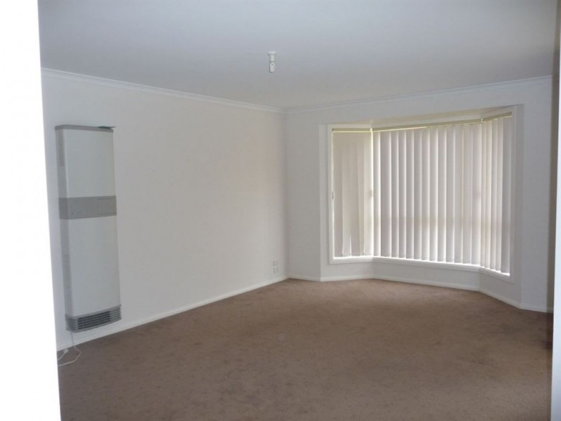 10/11A A’Beckett Road, Bunyip VIC 3815