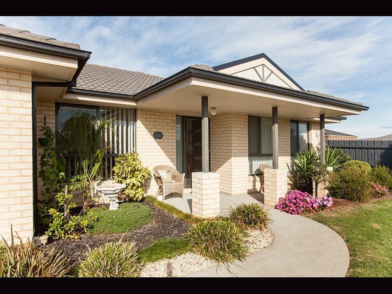 24 Poplar Close, Trafalgar VIC 3824