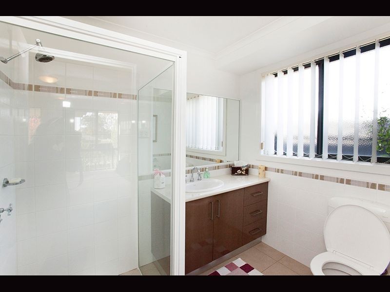 24 Poplar Close, Trafalgar VIC 3824