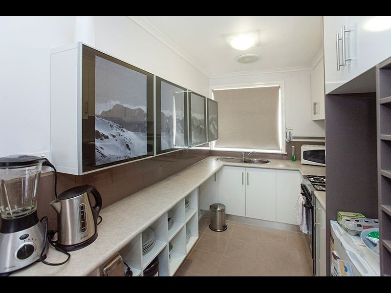 2/15 Archibald Crescent, Warragul VIC 3820