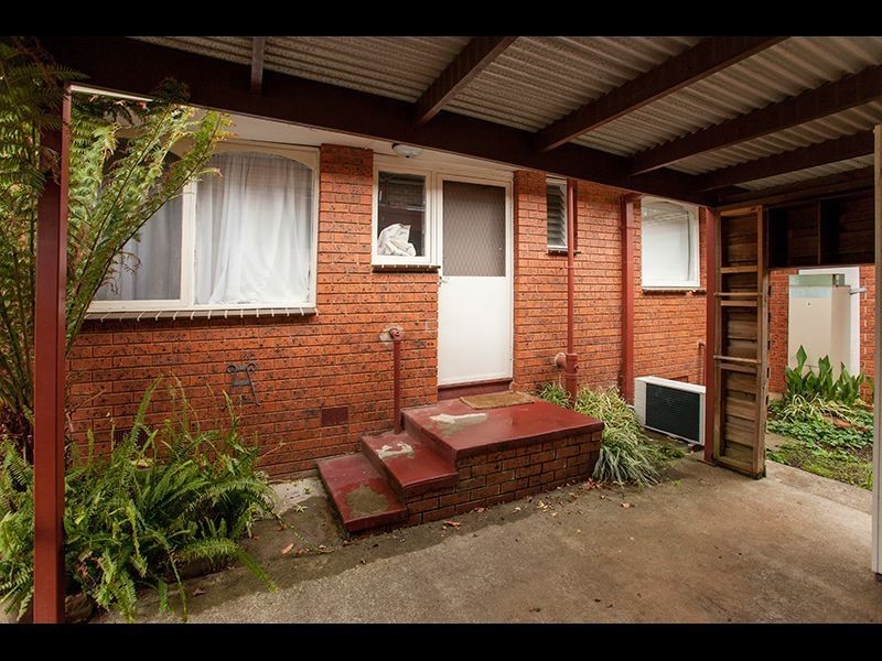2/15 Archibald Crescent, Warragul VIC 3820