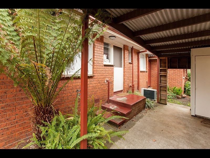 2/15 Archibald Crescent, Warragul VIC 3820