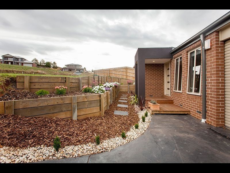 13 Melzak Way, Warragul VIC 3820