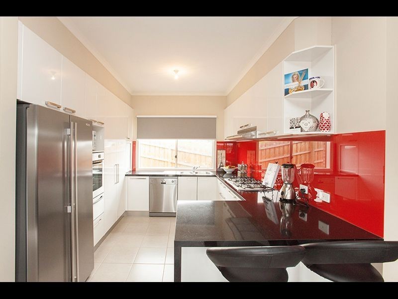 13 Melzak Way, Warragul VIC 3820