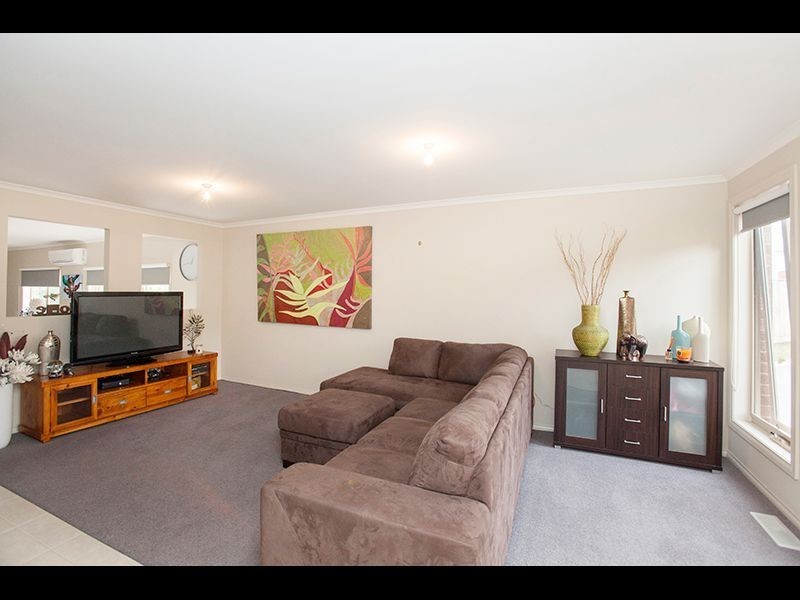 13 Melzak Way, Warragul VIC 3820